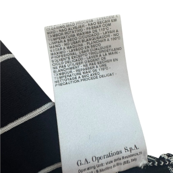 Giorgio Armani Runway Navy White Striped Knit Top, Size 6 - Picture 5 of 5